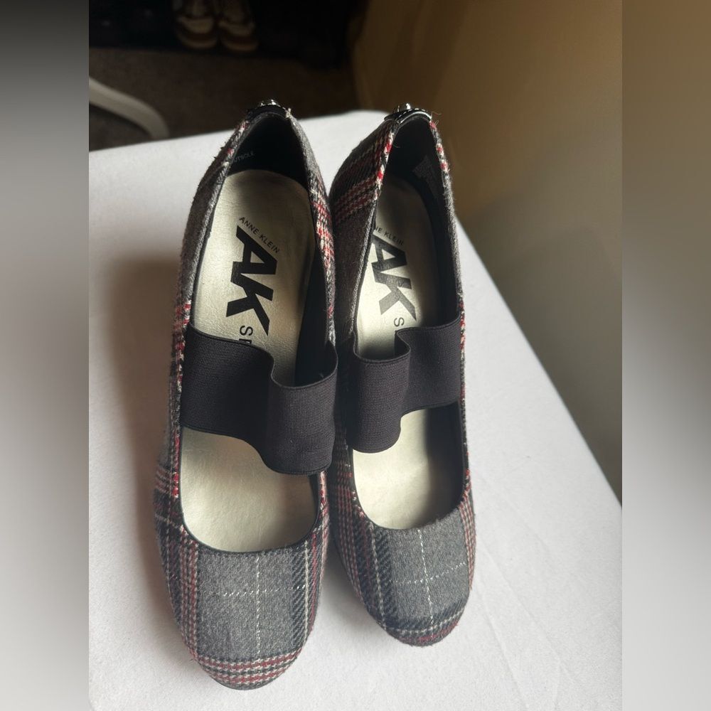 Anne Klein Sport Mary Jane Plaid Heels, Block Heel Size 7 - Picture 6 of 8